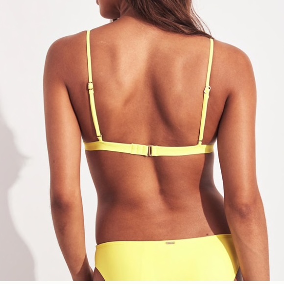 Hollister Triangle bikini top and bikini bottoms - Picture 3 of 6